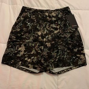 Lululemon XL Pace Breaker Short 9” Lined